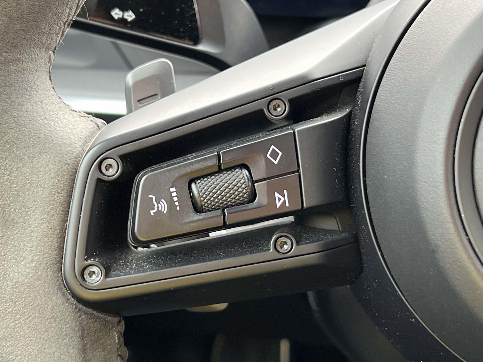 2020 Porsche 911 Carrera 4S Cabriolet