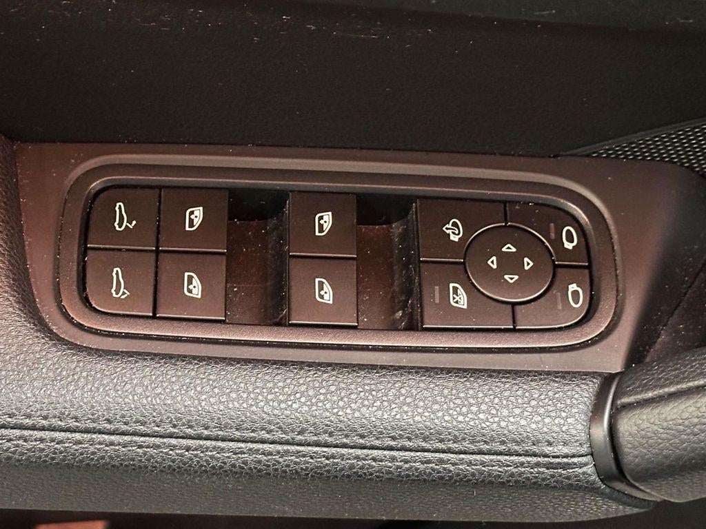 2025 Porsche Cayenne Base