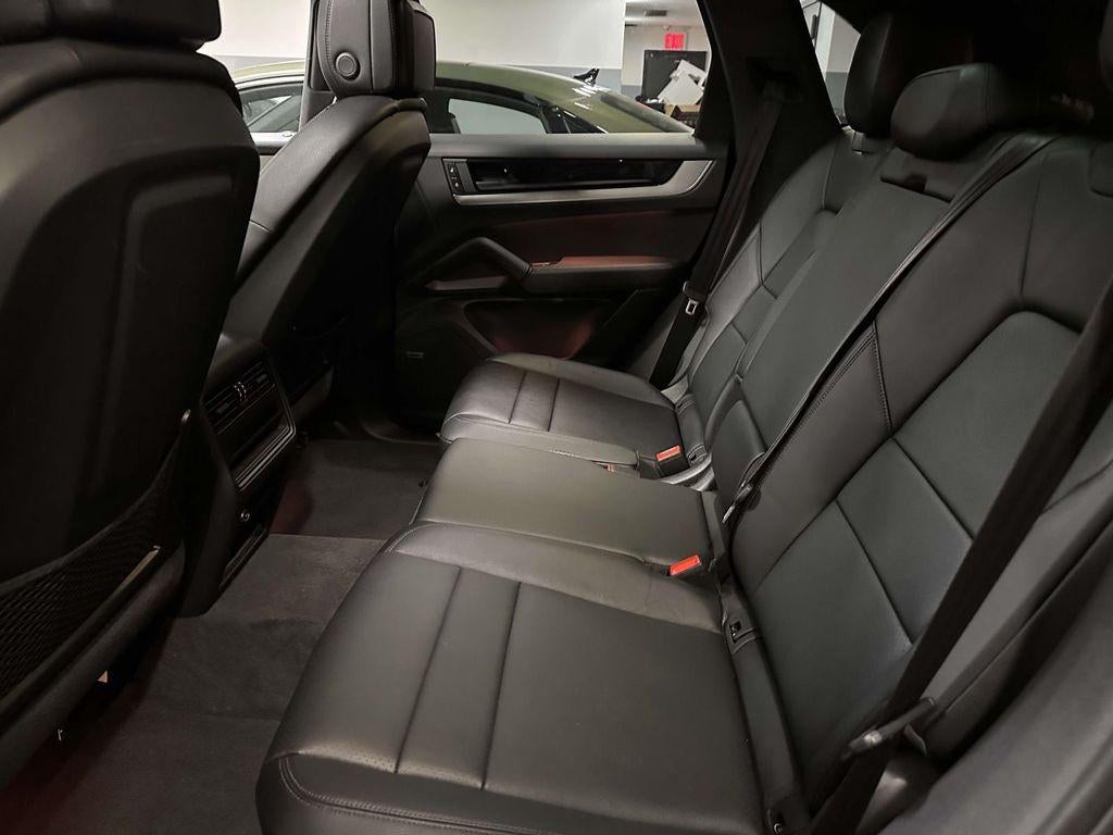 2025 Porsche Cayenne Base