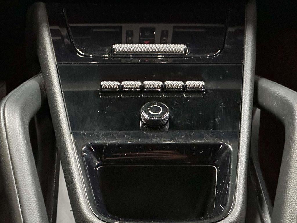 2025 Porsche Cayenne Base