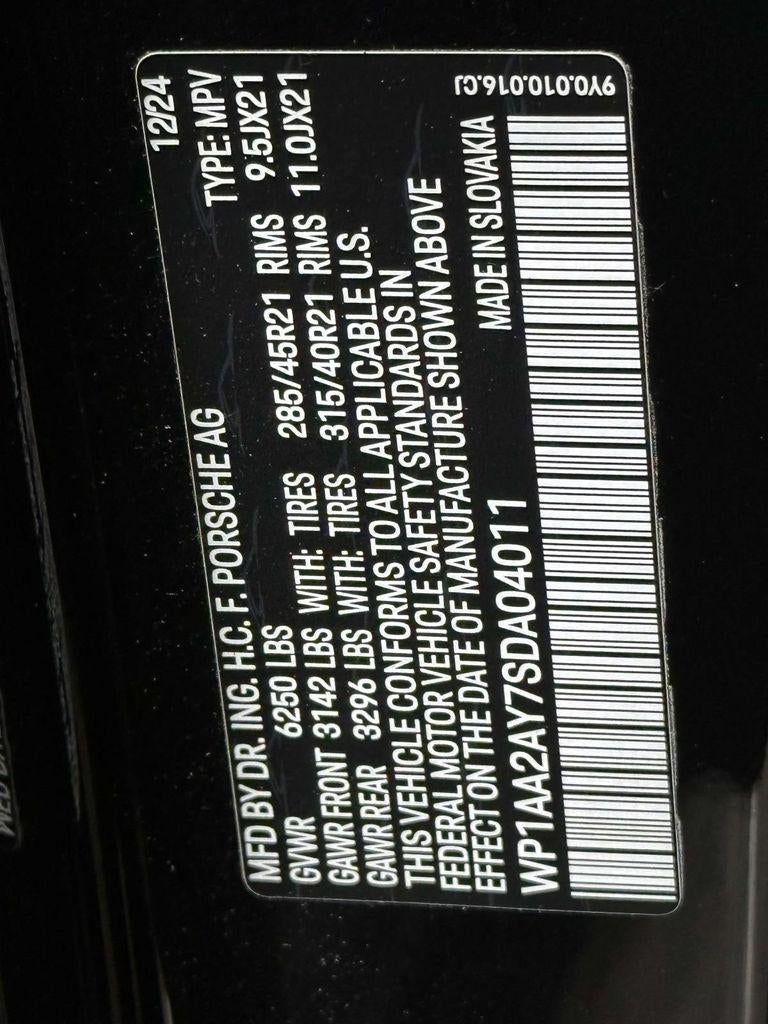 2025 Porsche Cayenne Base