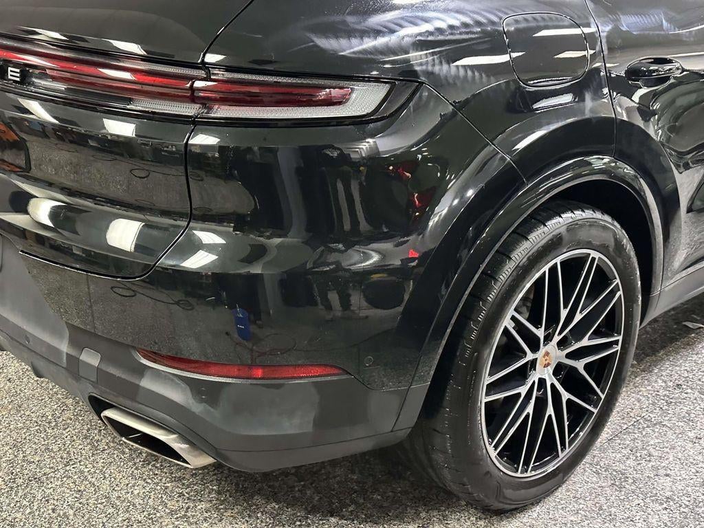 2025 Porsche Cayenne Base