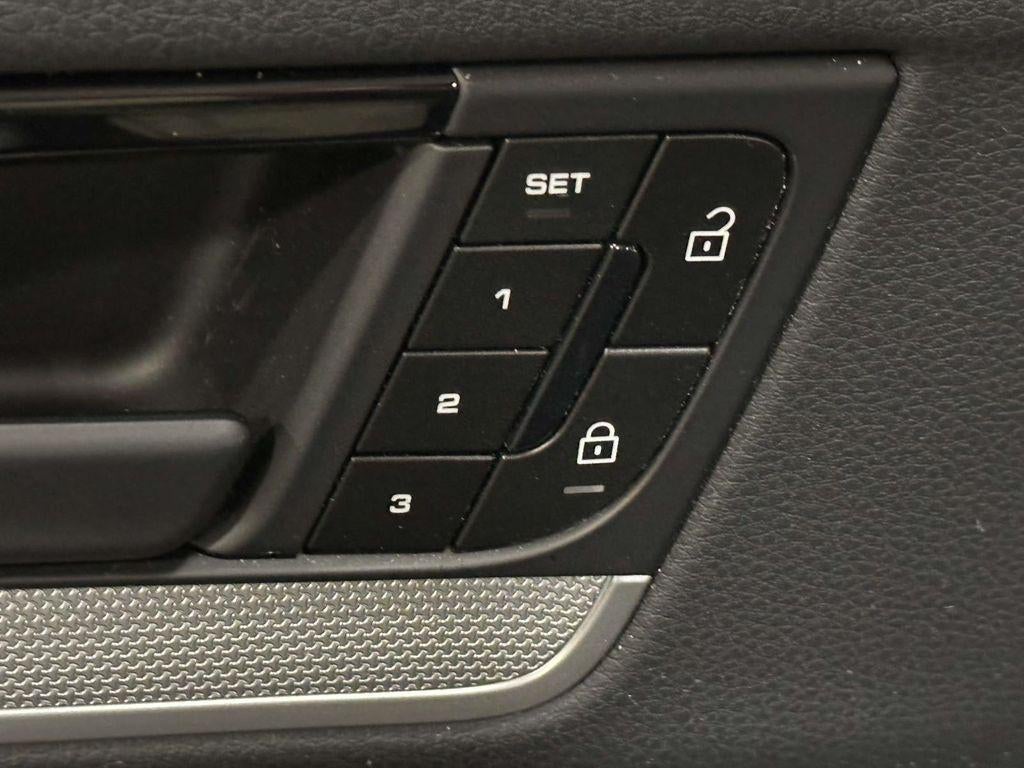 2025 Porsche Cayenne Base