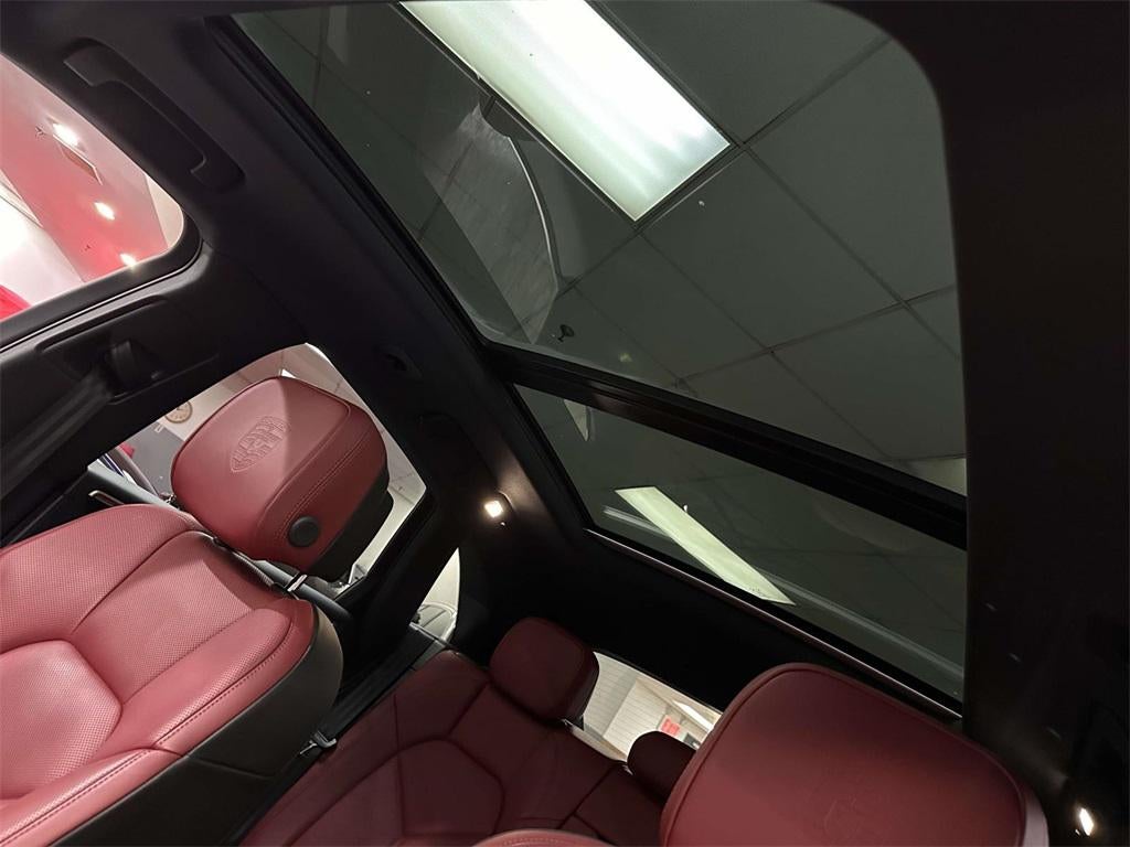 2024 Porsche Macan S