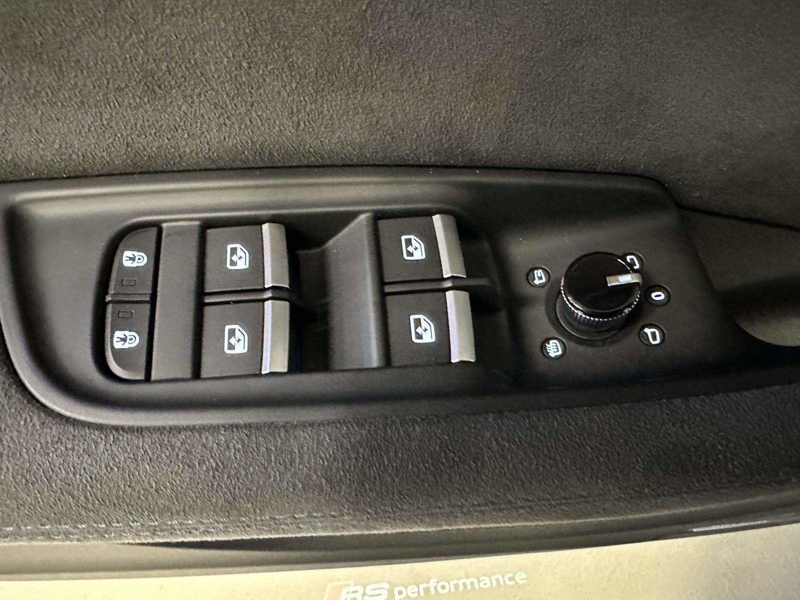 2026 Audi RS Q8 performance quattro tiptronic