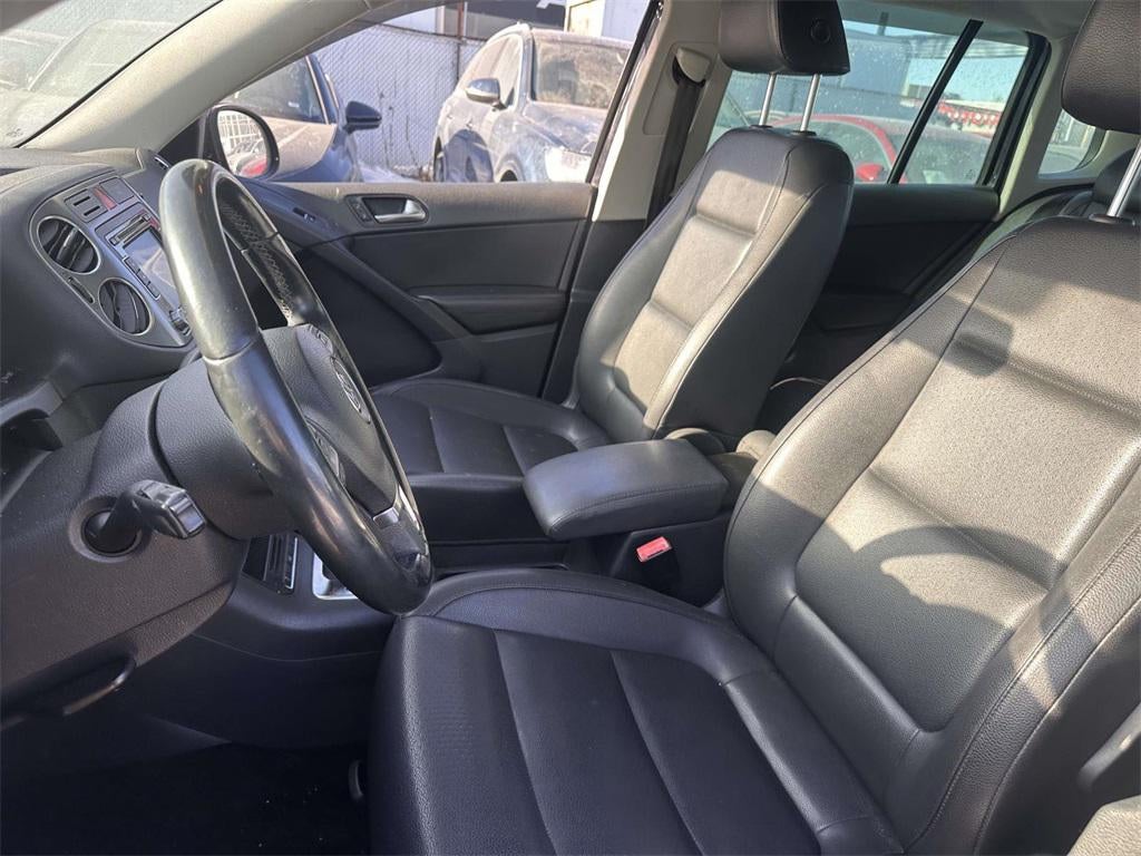 2011 Volkswagen Tiguan SE