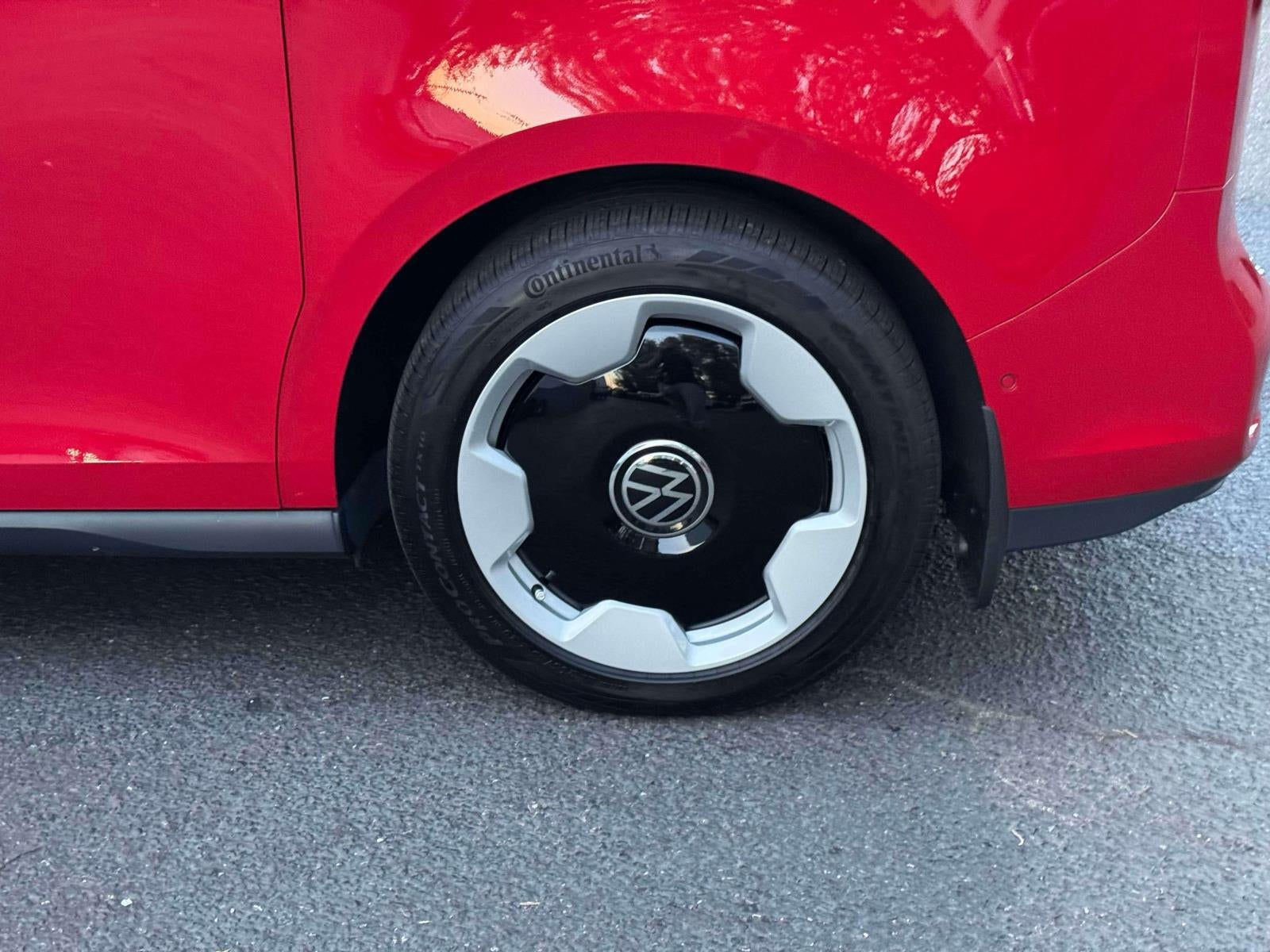 2025 Volkswagen ID. Buzz Pro S Plus with 4MOTION