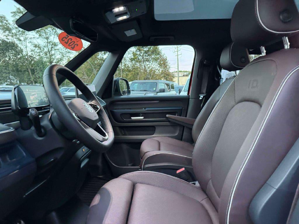 2025 Volkswagen ID. Buzz Pro S Plus with 4MOTION