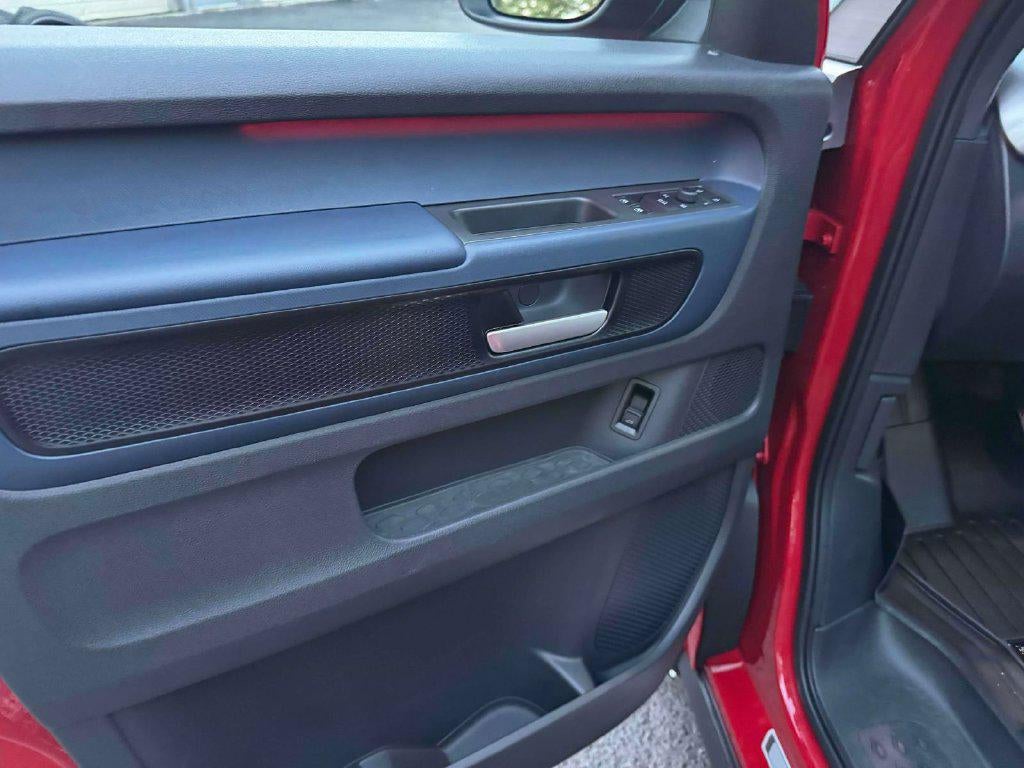 2025 Volkswagen ID. Buzz Pro S Plus with 4MOTION
