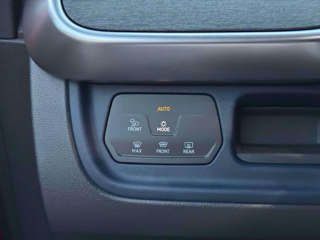 2025 Volkswagen ID. Buzz Pro S Plus with 4MOTION