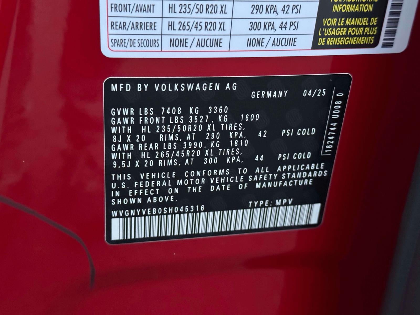 2025 Volkswagen ID. Buzz Pro S Plus with 4MOTION
