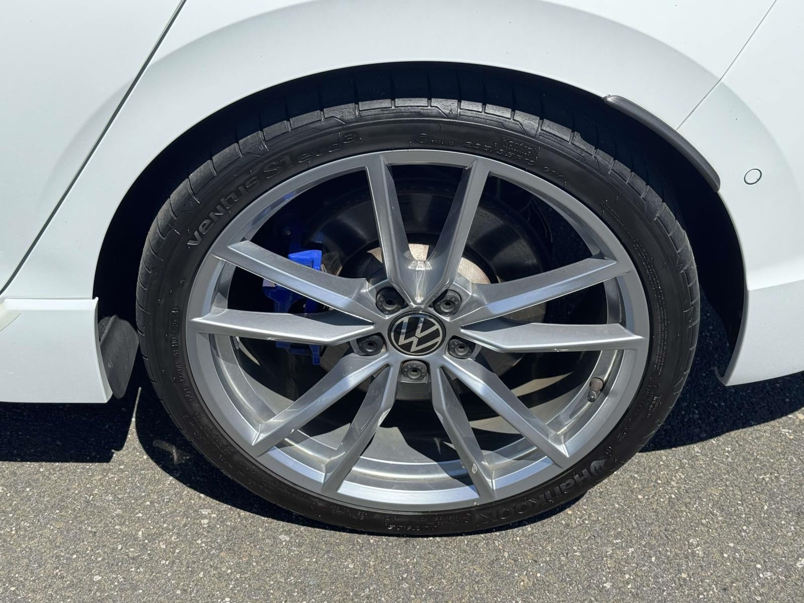 2024 Volkswagen Golf R 2.0T