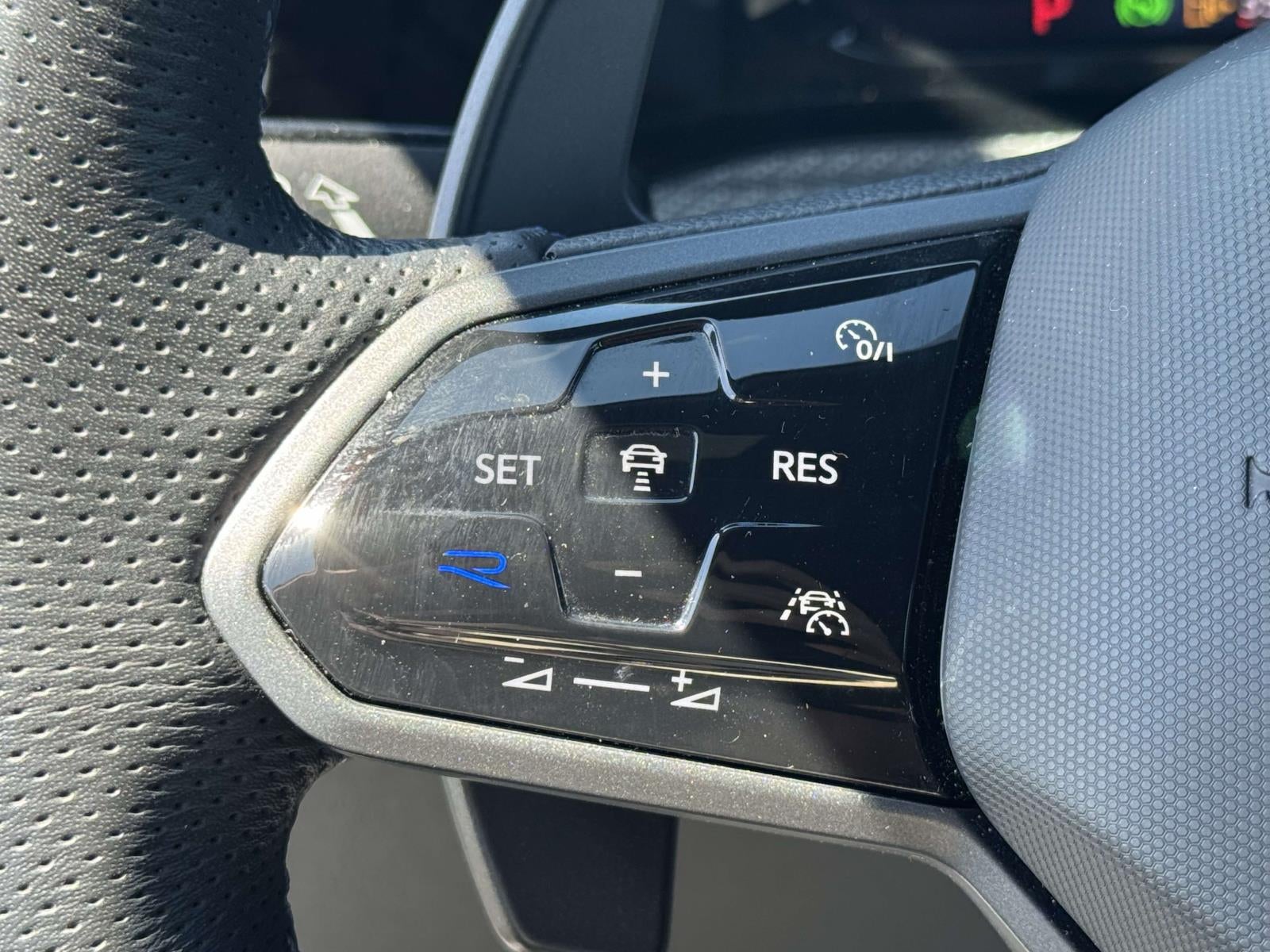 2024 Volkswagen Golf R 2.0T