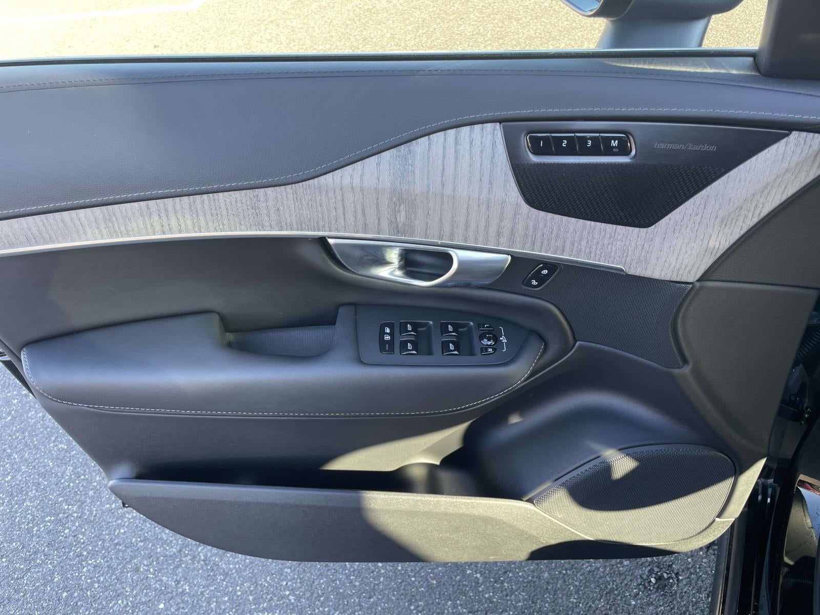 2023 Volvo XC90 B6 Ultimate 6-Seater