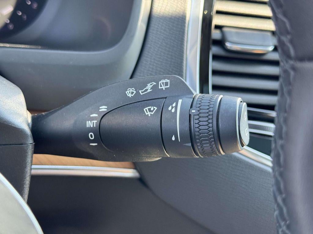 2023 Volvo XC90 B6 Plus 6-Seater