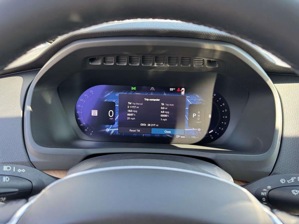 2023 Volvo XC90 B6 Plus 6-Seater