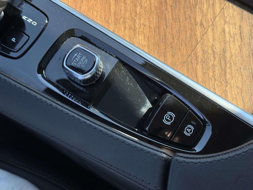 2023 Volvo XC90 B6 Plus 6-Seater