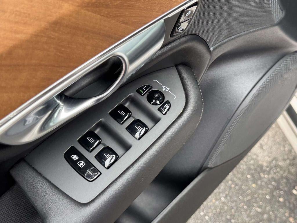 2023 Volvo XC90 B6 Plus 6-Seater