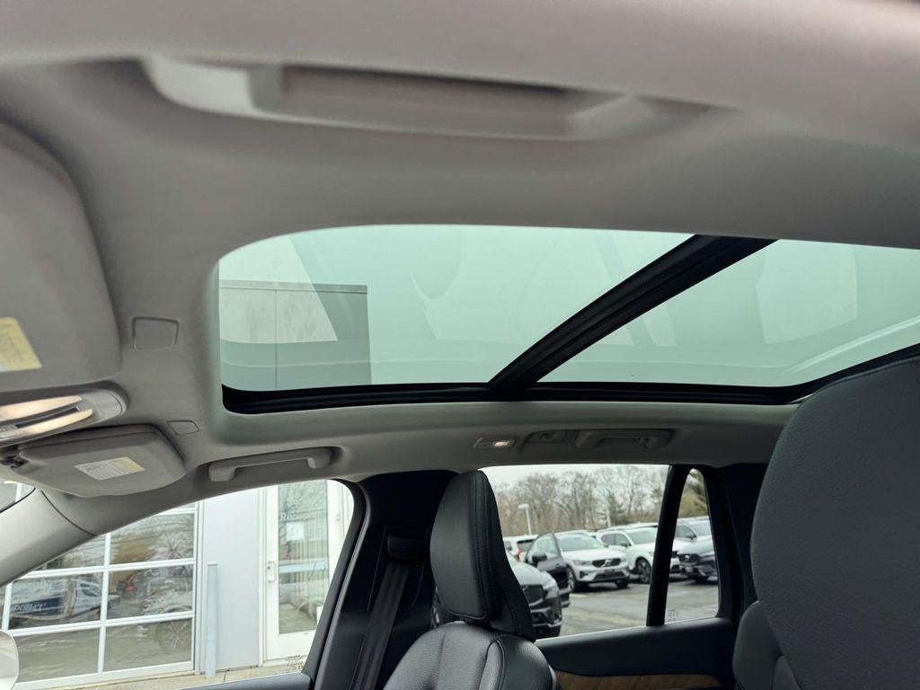 2023 Volvo XC90 B6 Plus 6-Seater