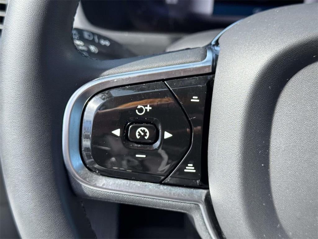 2023 Volvo XC90 B6 Plus 6-Seater