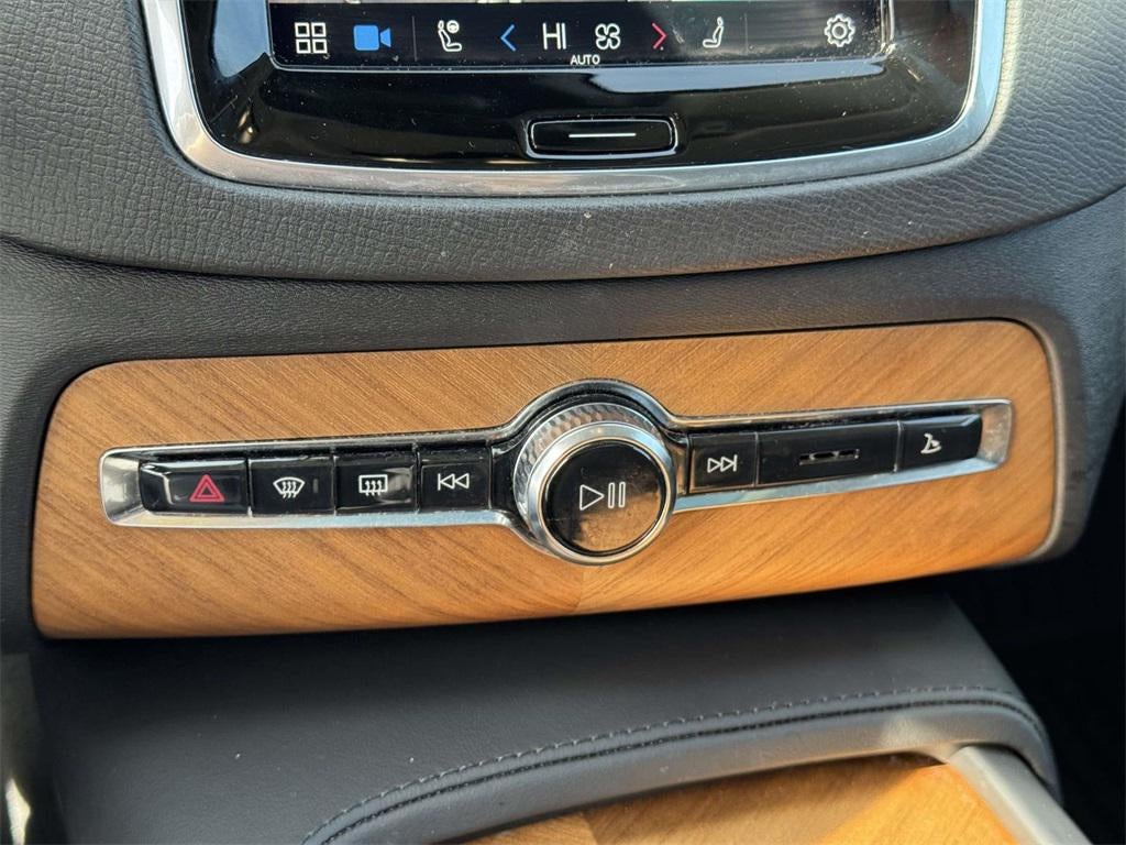 2023 Volvo XC90 B6 Plus 6-Seater