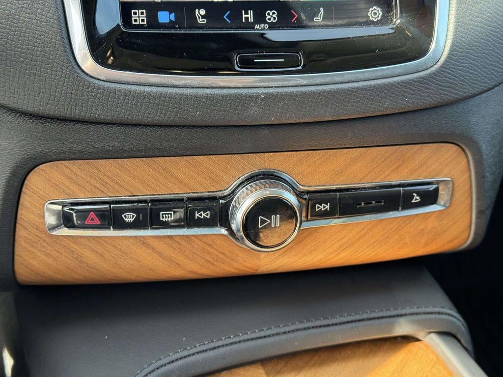 2023 Volvo XC90 B6 Plus 6-Seater