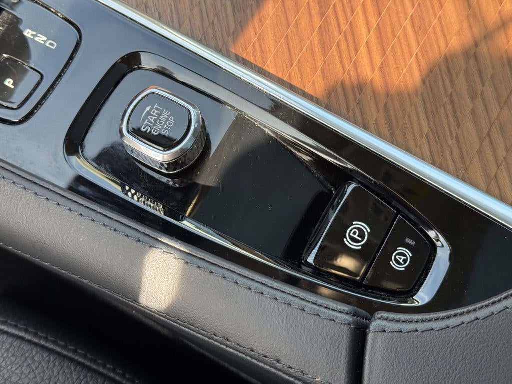 2023 Volvo XC90 B6 Plus 6-Seater