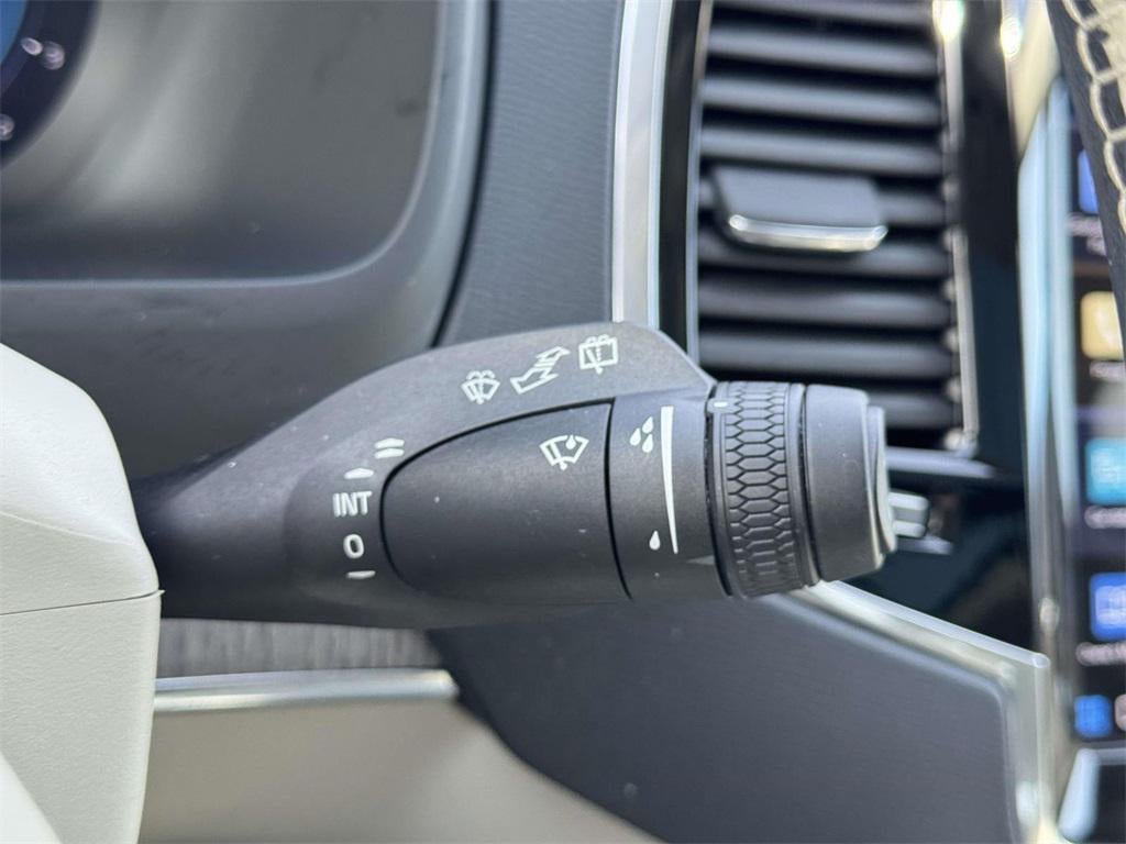 2023 Volvo XC90 B6 Plus 6-Seater