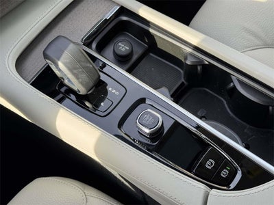 2023 Volvo XC90 B6 Plus 6-Seater