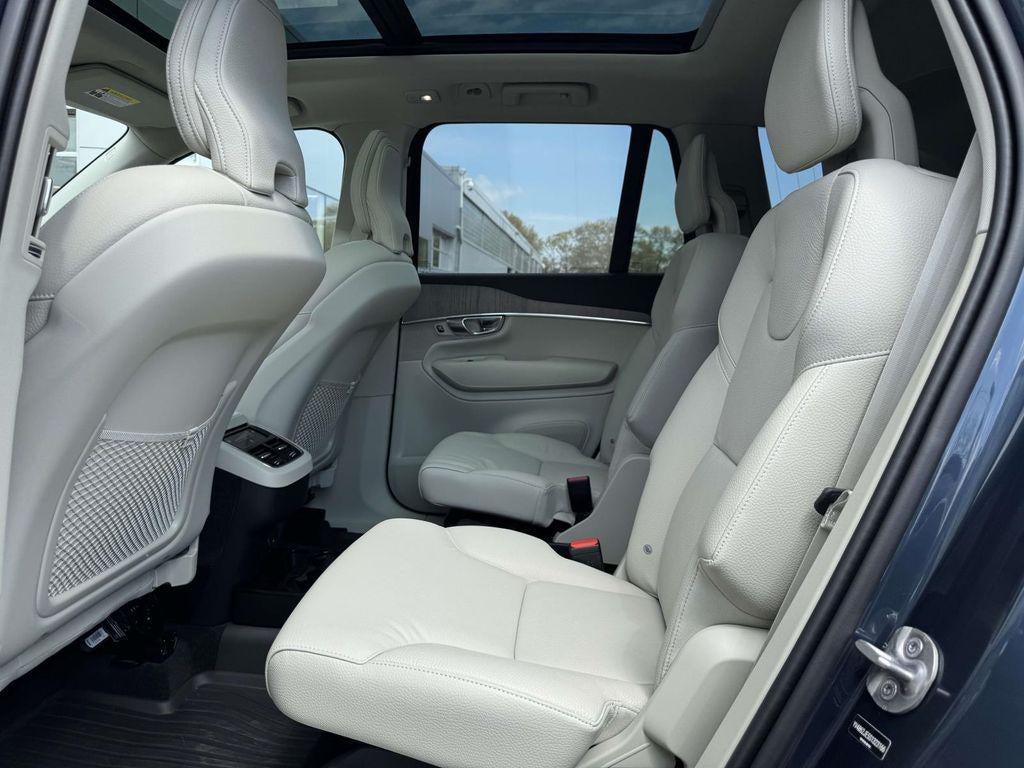 2025 Volvo XC90 B6 Plus 6-Seater