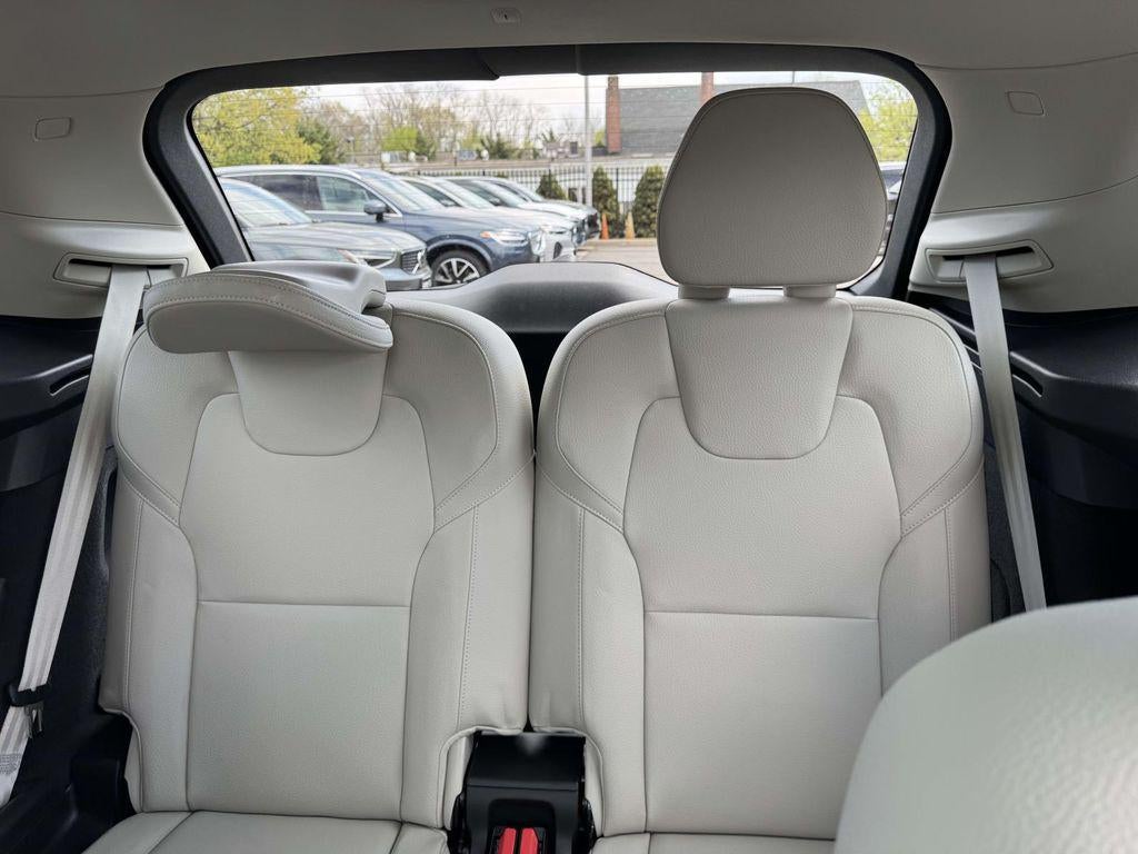 2025 Volvo XC90 B6 Plus 6-Seater