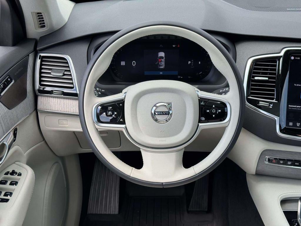2025 Volvo XC90 B6 Plus 6-Seater