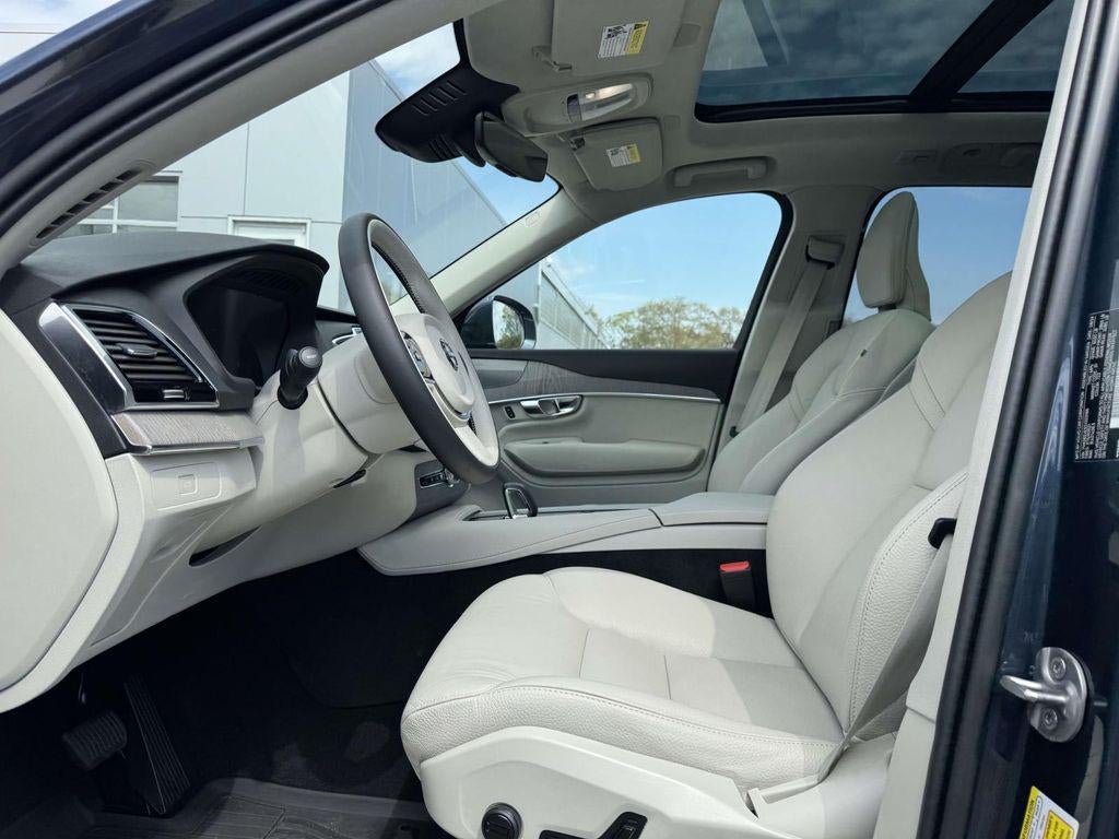 2025 Volvo XC90 B6 Plus 6-Seater