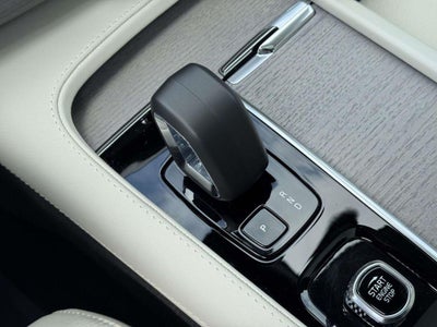 2025 Volvo XC90 B6 Plus 6-Seater