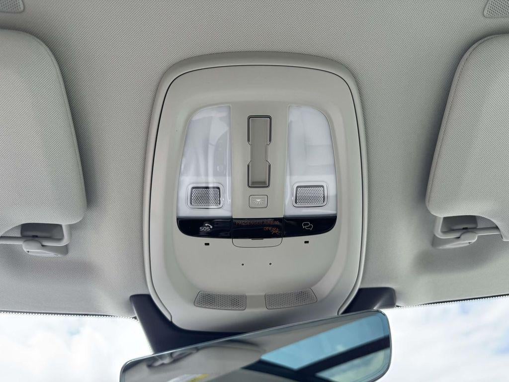 2025 Volvo XC90 B6 Plus 6-Seater