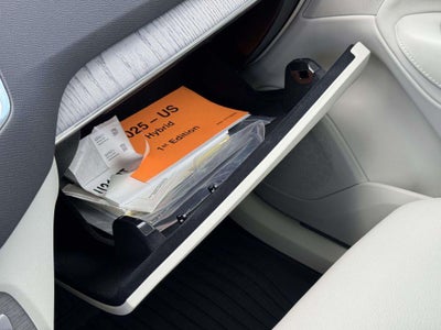 2025 Volvo XC90 B6 Plus 6-Seater