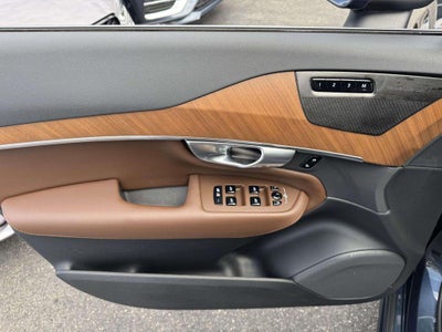 2024 Volvo XC90 B6 Plus Bright Theme 7-Seater