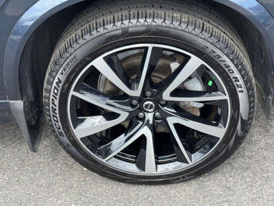 2024 Volvo XC90 B6 Plus Bright Theme 7-Seater