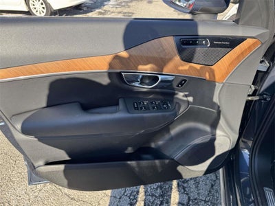 2025 Volvo XC90 B6 Plus 7-Seater