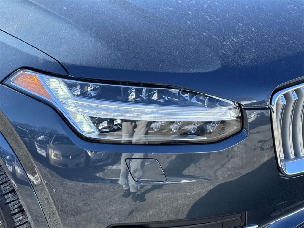 2025 Volvo XC90 B6 Plus 7-Seater