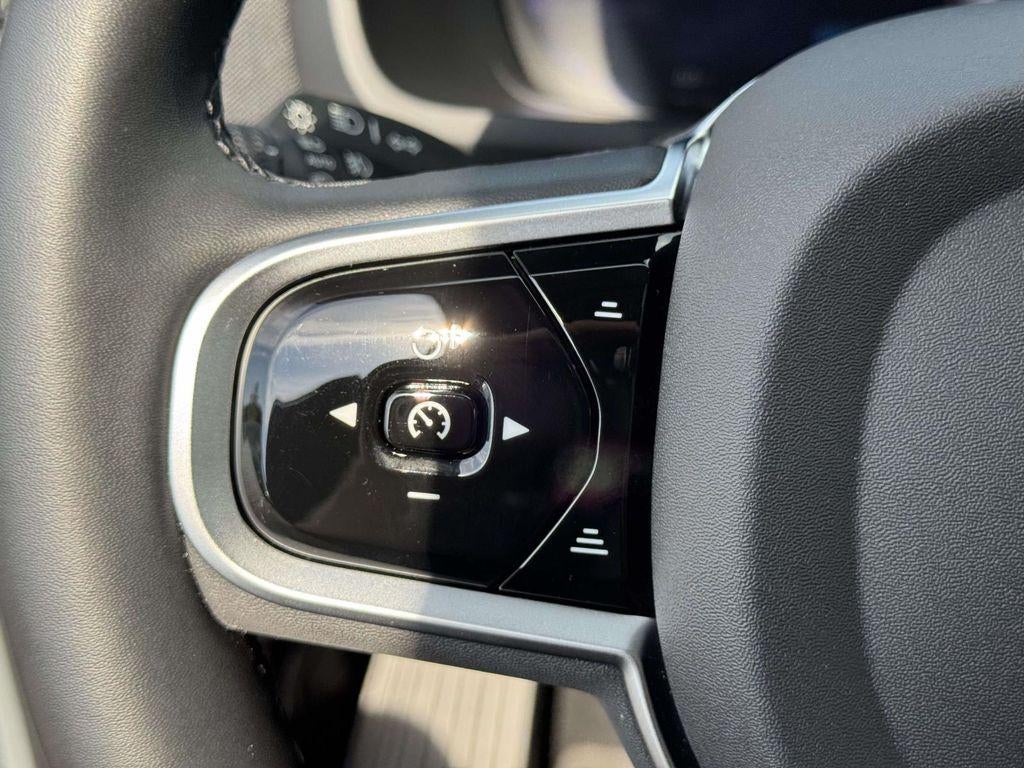 2026 Volvo XC90 Plus, B6 AWD Gas (mild hybrid), Gasoline, Bright, 7 Seats