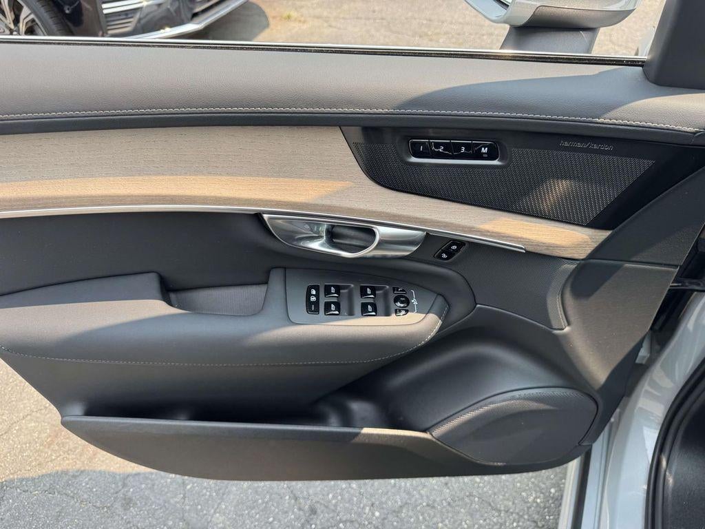 2026 Volvo XC90 Plus, B6 AWD Gas (mild hybrid), Gasoline, Bright, 7 Seats