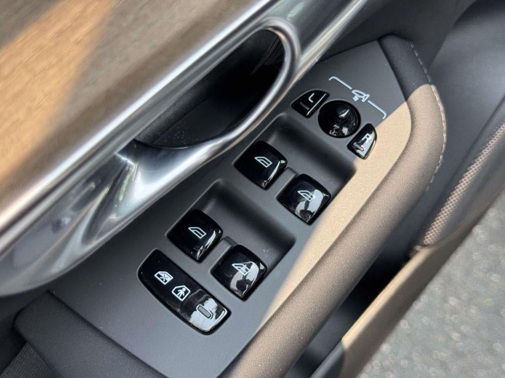 2026 Volvo XC90 Plus, B6 AWD Gas (mild hybrid), Gasoline, Bright, 7 Seats
