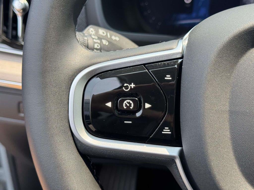 2026 Volvo XC90 Plus, B6 AWD Gas (mild hybrid), Gasoline, Bright, 7 Seats