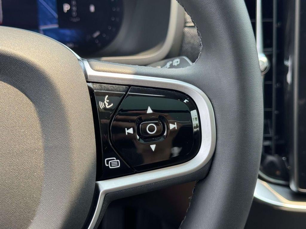 2026 Volvo XC90 Plus, B6 AWD Gas (mild hybrid), Gasoline, Bright, 7 Seats