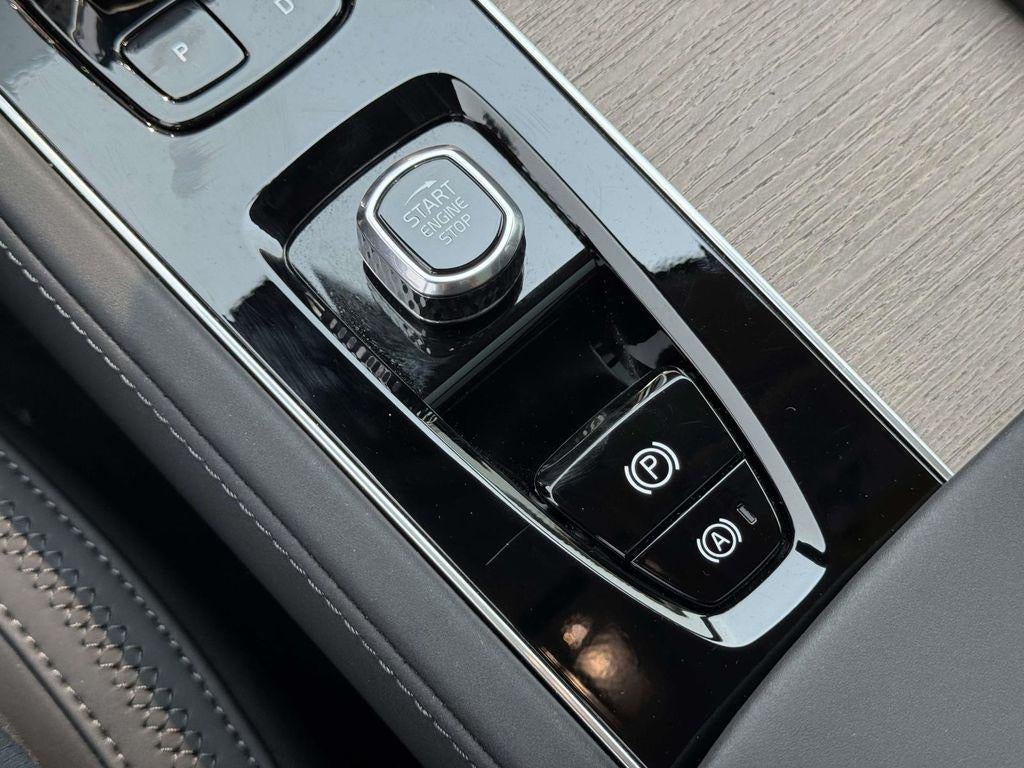 2026 Volvo XC90 Plus, B6 AWD Gas (mild hybrid), Gasoline, Bright, 7 Seats