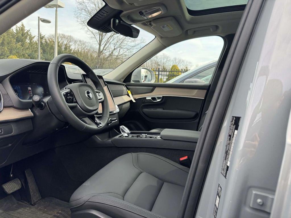2026 Volvo XC90 Plus, B6 AWD Gas (mild hybrid), Gasoline, Bright, 7 Seats