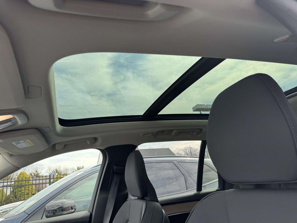 2026 Volvo XC90 Plus, B6 AWD Gas (mild hybrid), Gasoline, Bright, 7 Seats