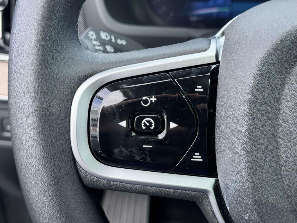 2026 Volvo XC90 Plus, B6 AWD Gas (mild hybrid), Gasoline, Bright, 7 Seats