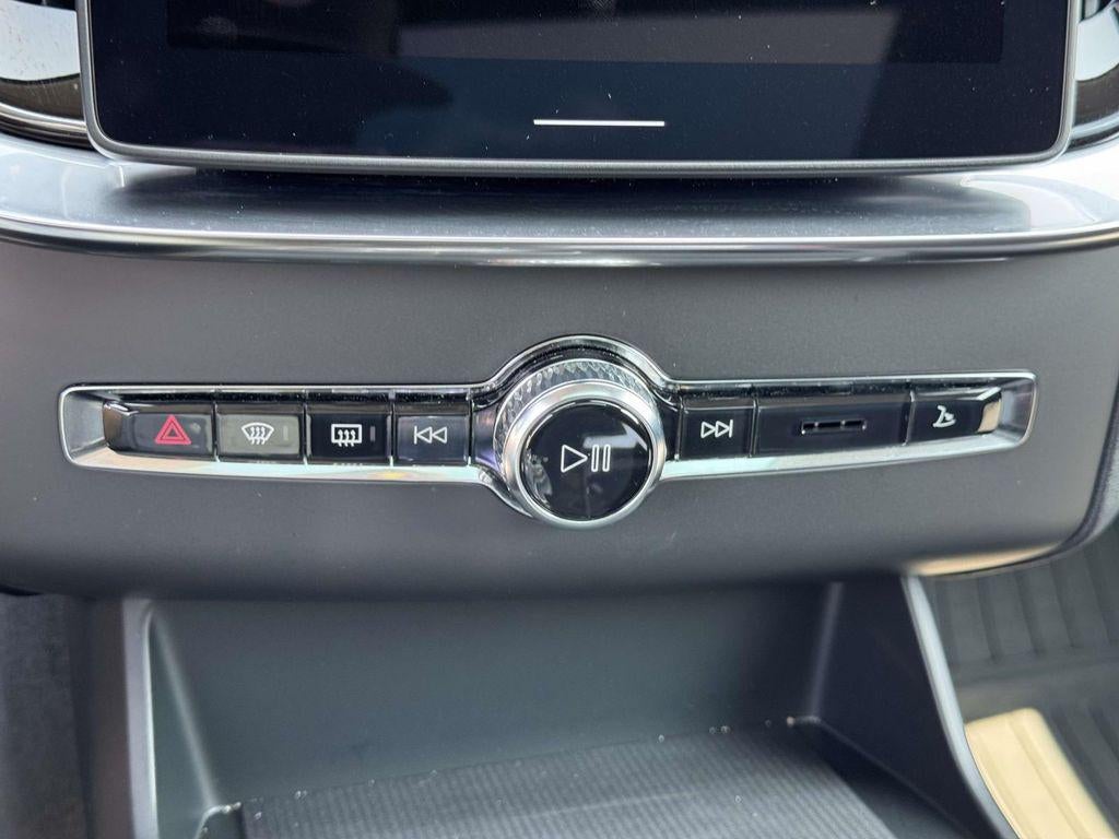 2026 Volvo XC90 Plus, B6 AWD Gas (mild hybrid), Gasoline, Bright, 7 Seats